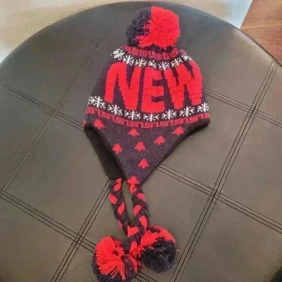 Torkia Men's Navy/Red Acrylic Knit New York Chullo Beanie w Pom-Pom NEW - Picture 3 of 6